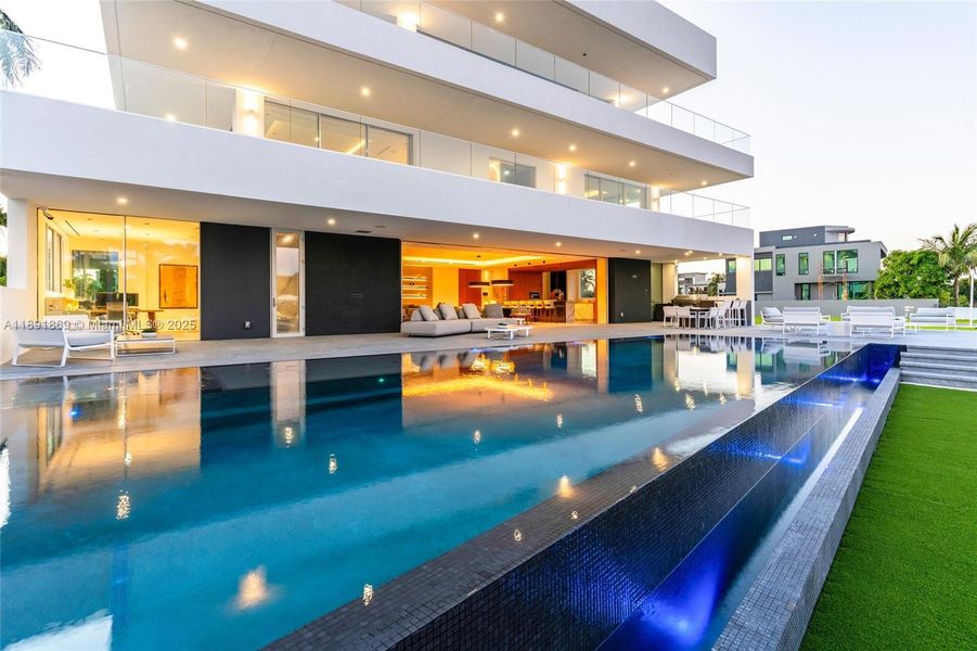 Image 78 of a home in .