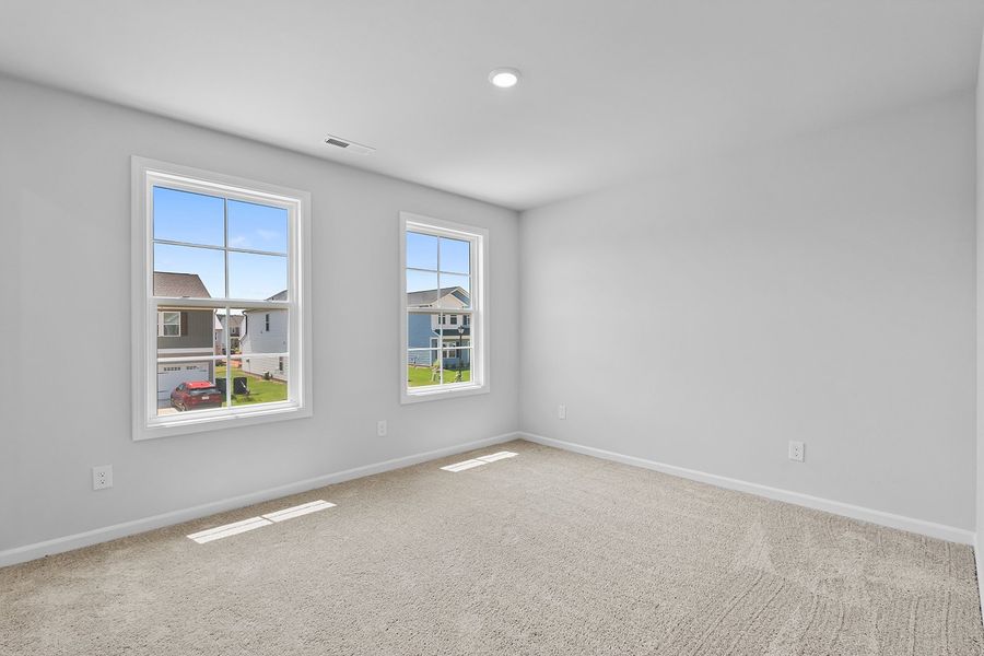 Spacious, unfurnished interior of a new home in Hanes Lake, Winston-Salem (Image 36). Spacious, unfurnished interior of a new home in Hanes Lake, Winston-Salem (Image 36).