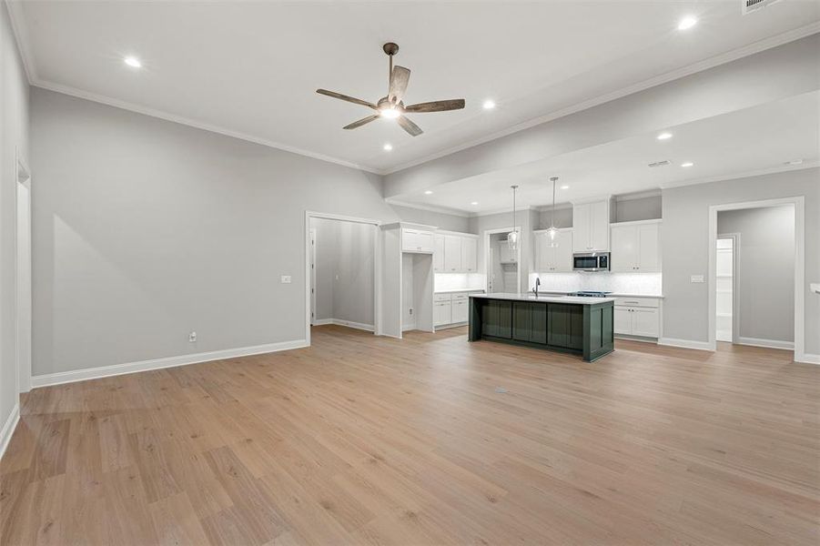 Spacious, unfurnished interior of a new home in , Woodway (Image 21). Spacious, unfurnished interior of a new home in , Woodway (Image 21).