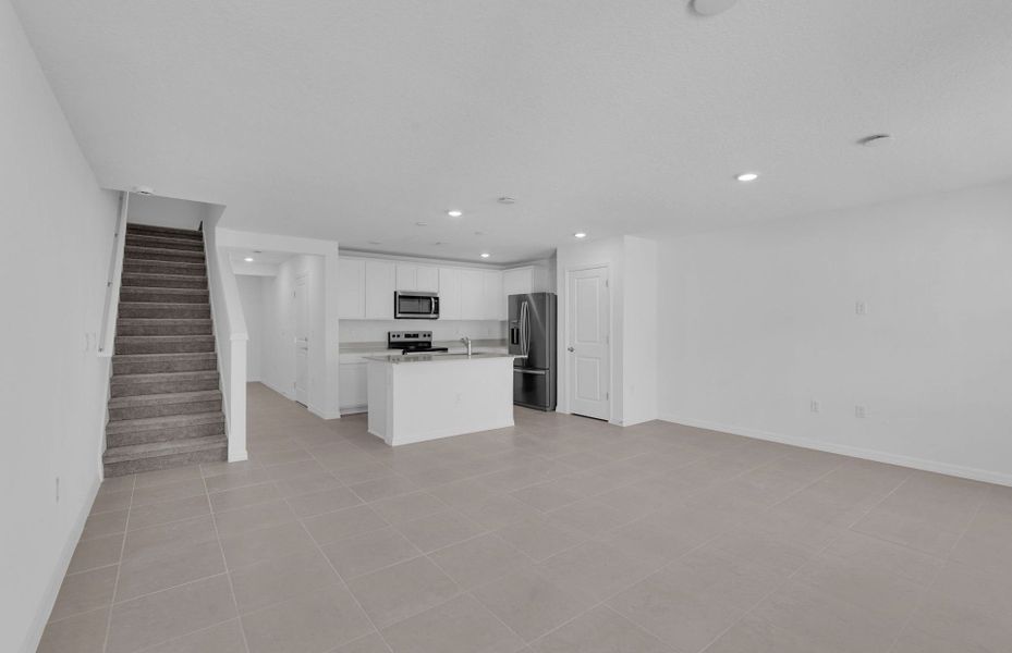 Spacious, unfurnished interior of a new home in Normandy Pines, Jacksonville (Image 15).