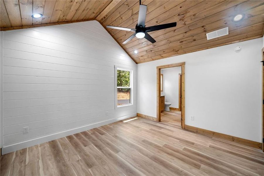 Spacious, unfurnished interior of a new home in , Ellijay (Image 48).