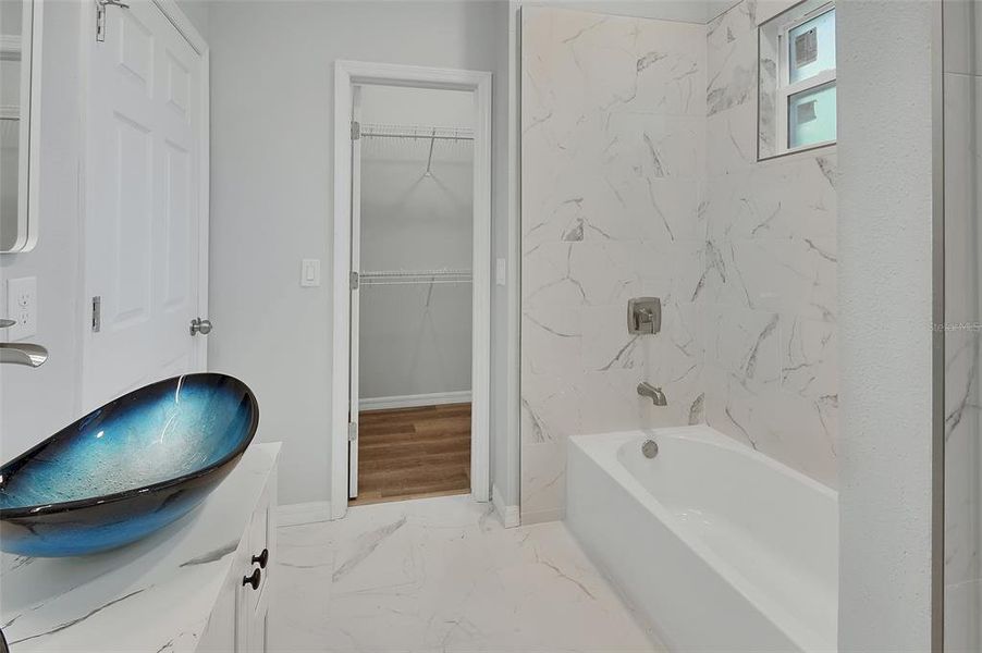 Furnished interior view inside a new home in , Deland (Image 7).