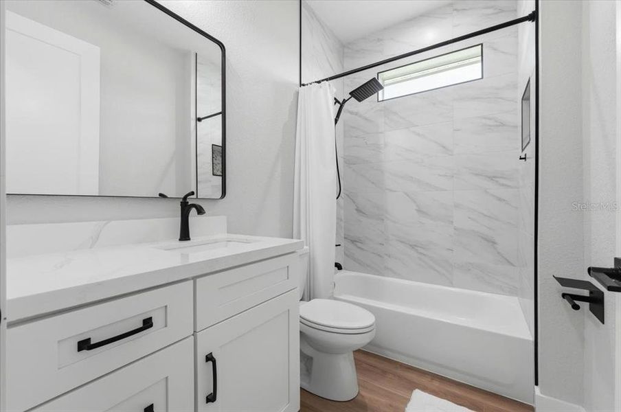 Furnished interior view inside a new home in , Sebring (Image 30).