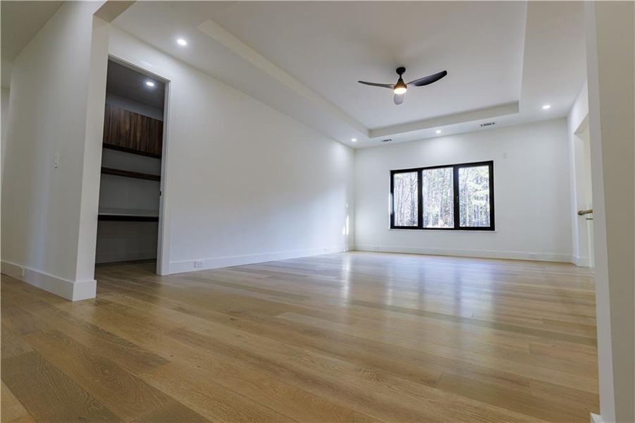 Spacious, unfurnished interior of a new home in , Suwanee (Image 91).