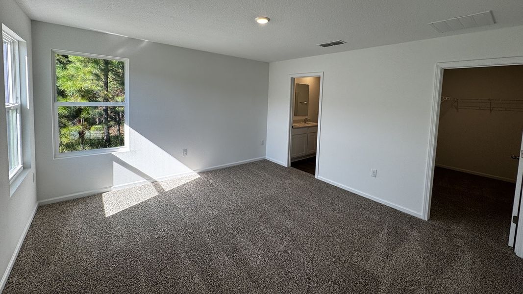 Spacious, unfurnished interior of a new home in The Arbors, Jacksonville (Image 18).
