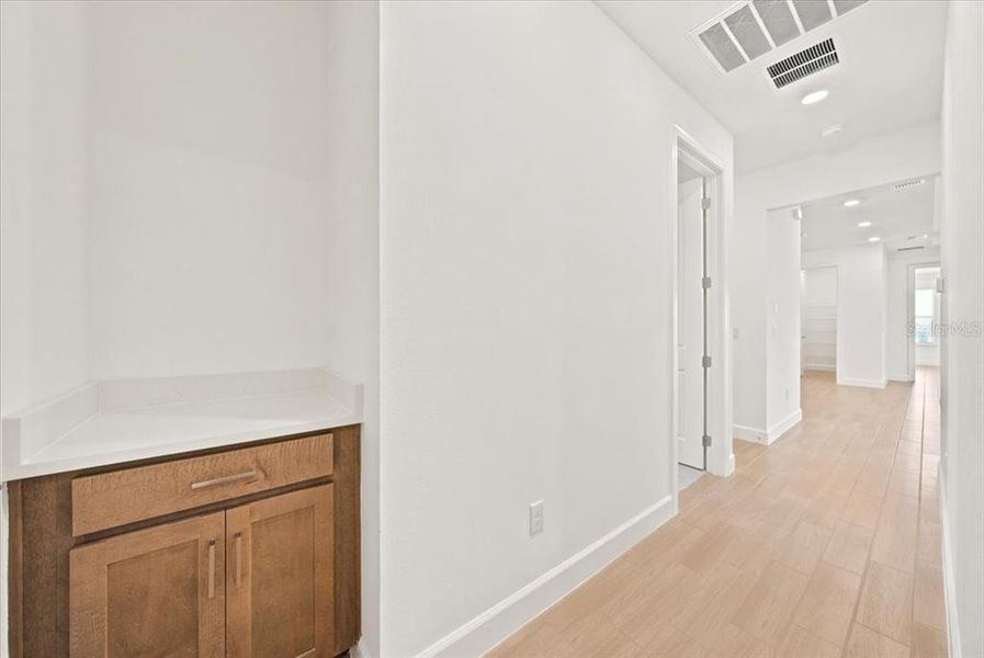 Spacious, unfurnished interior of a new home in , Palmetto (Image 41).