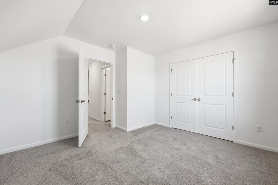 Spacious, unfurnished interior of a new home in Bickley Station, Irmo (Image 19).