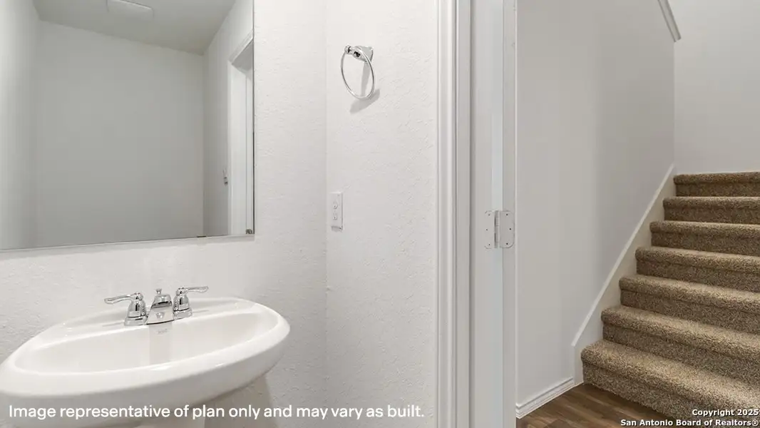 Furnished interior view inside a new home in Blue Ridge Ranch, San Antonio (Image 7). Furnished interior view inside a new home in Blue Ridge Ranch, San Antonio (Image 7).