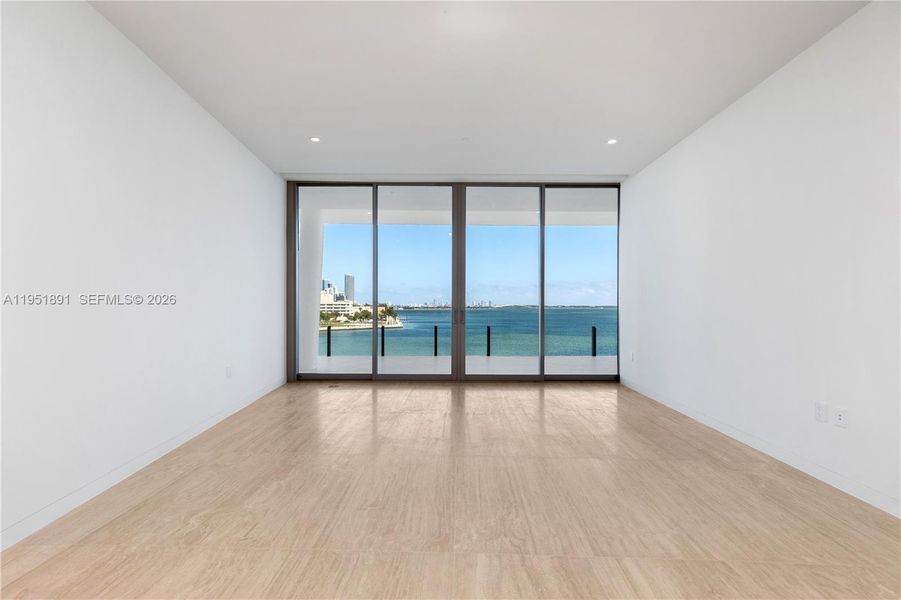 Spacious, unfurnished interior of a new home in , Miami (Image 18).