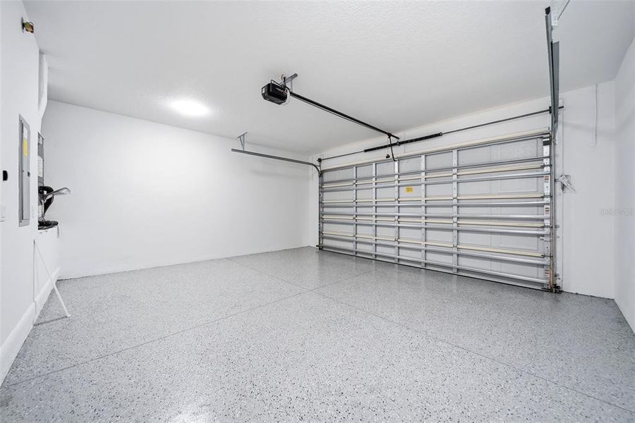 Spacious, unfurnished interior of a new home in , Altamonte Springs (Image 20).