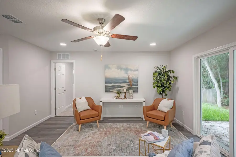 Furnished interior view inside a new home in , Jacksonville (Image 50). Furnished interior view inside a new home in , Jacksonville (Image 50).