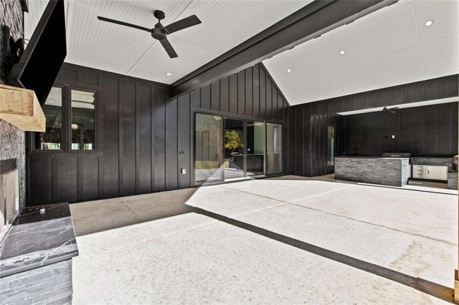 Image 76 of a home in .