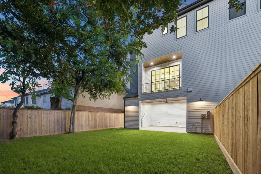 Private, fully fenced back yard with plenty of room for a pool. Private, fully fenced back yard with plenty of room for a pool.