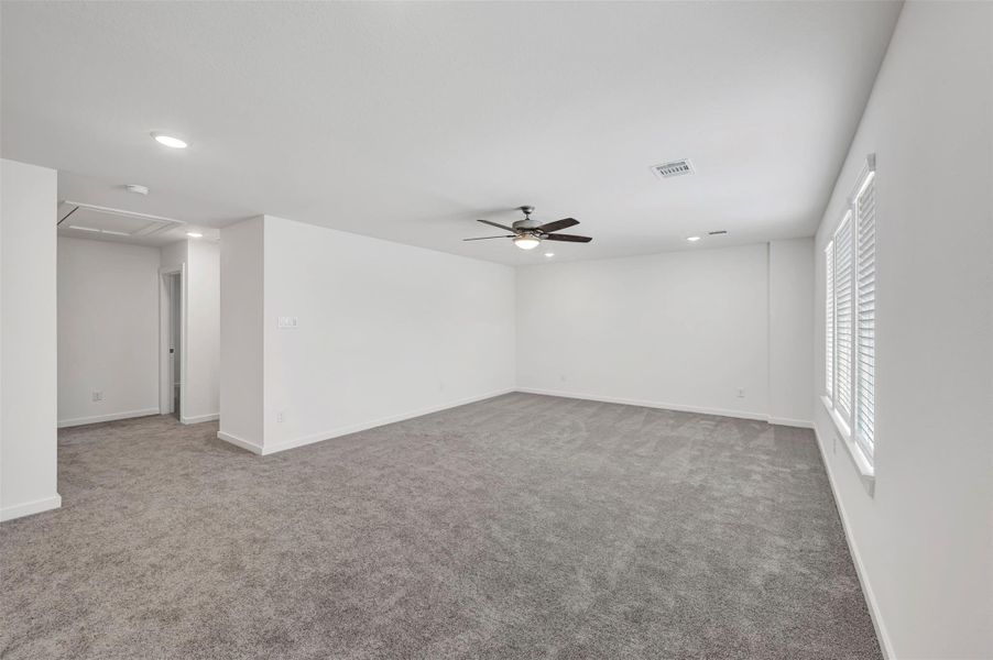 Spacious, unfurnished interior of a new home in Summerview, Fulshear (Image 33).