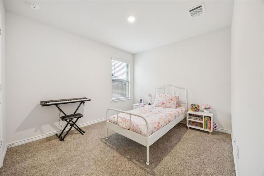 Furnished interior view inside a new home in , Lavon (Image 8).