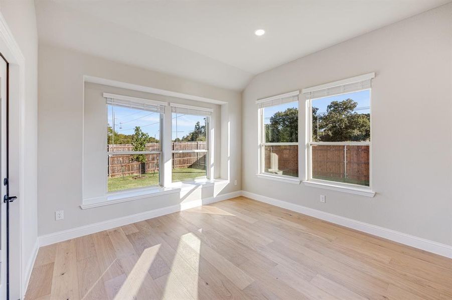 Spacious, unfurnished interior of a new home in Triple Diamond Ranch, Mansfield (Image 14).