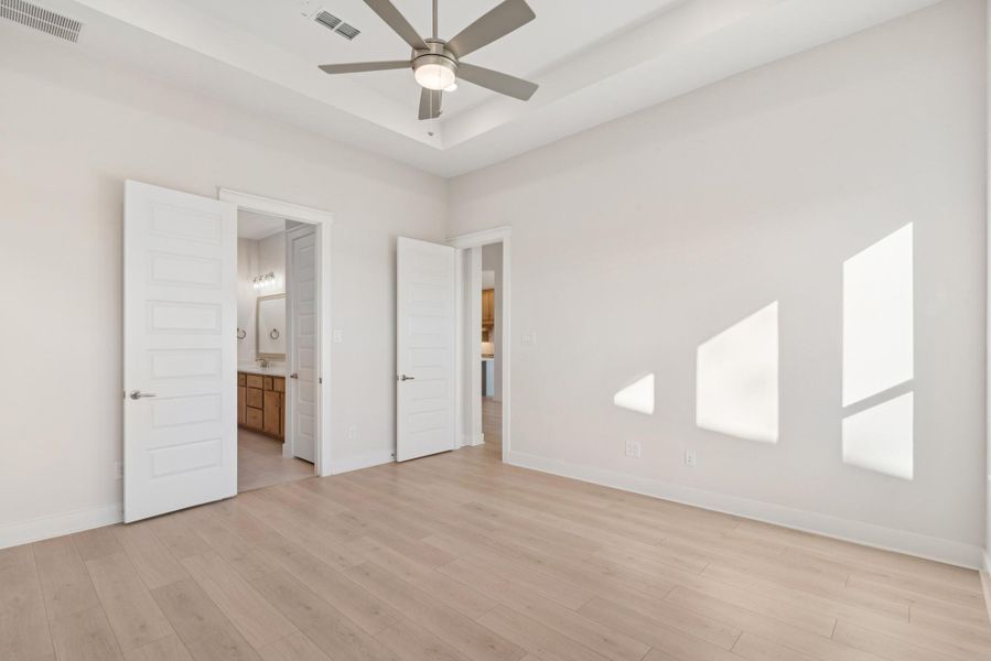 Spacious, unfurnished interior of a new home in ARTAVIA 50' Homesites, Conroe (Image 18).