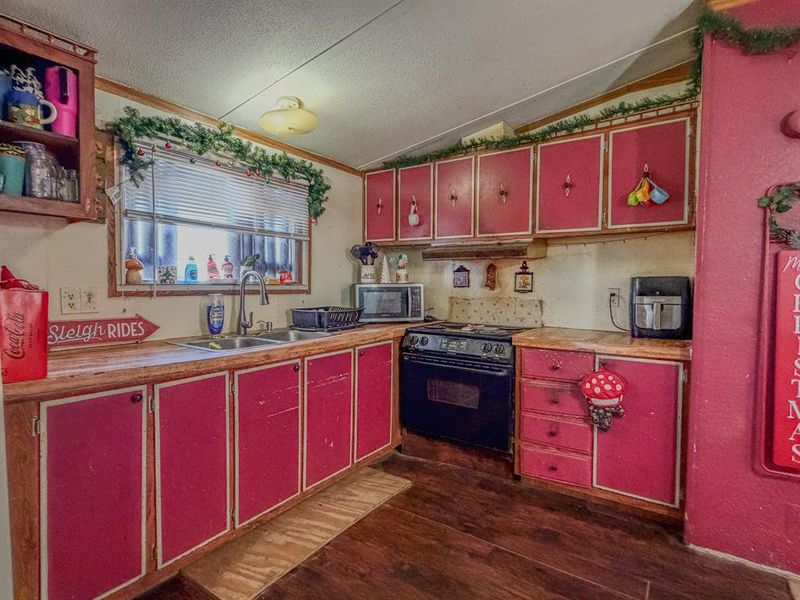 Image 35 of a home in .