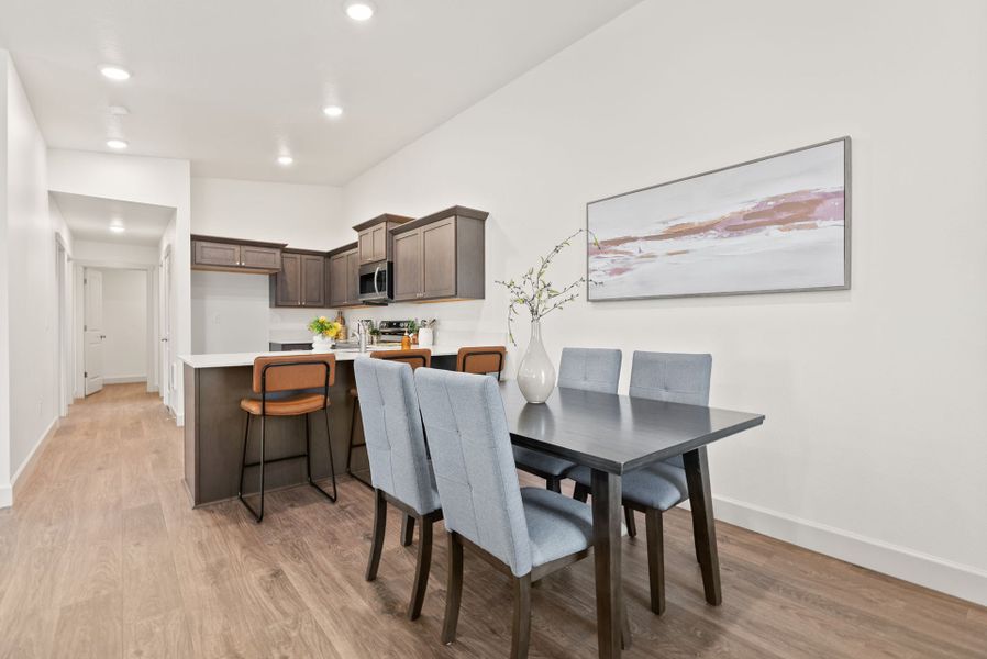 Representative furnished interior of a home built from the Astoria by MonteVista Homes in Feather Ridge, Redmond (Image 27). Representative furnished interior of a home built from the Astoria by MonteVista Homes in Feather Ridge, Redmond (Image 27).