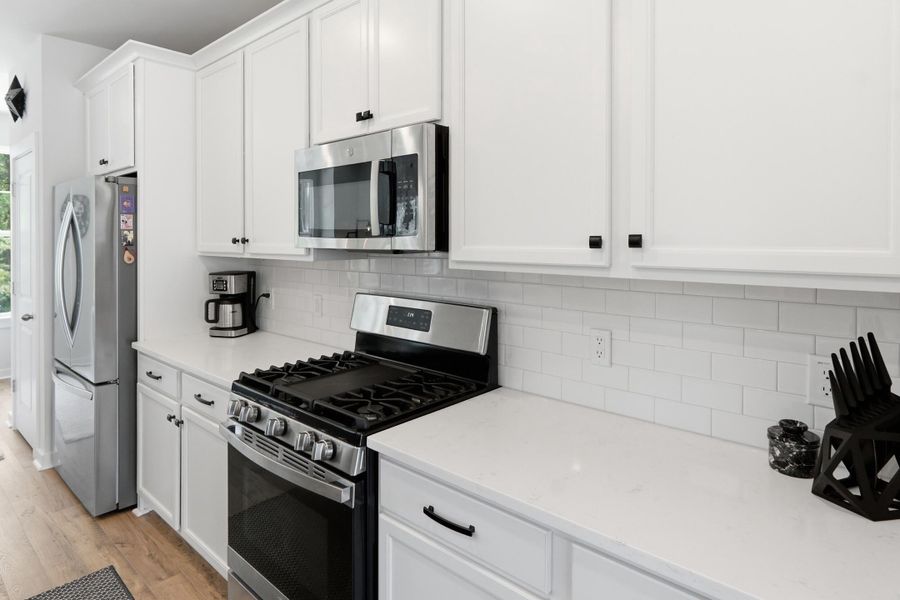 Furnished interior view inside a new home in , Hanahan (Image 38).