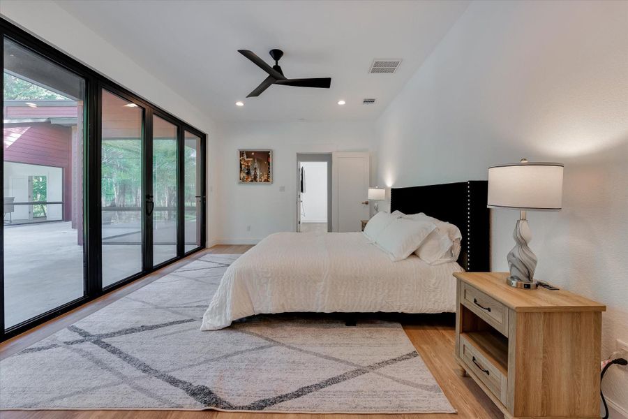 Furnished interior view inside a new home in , Conroe (Image 7). Furnished interior view inside a new home in , Conroe (Image 7).