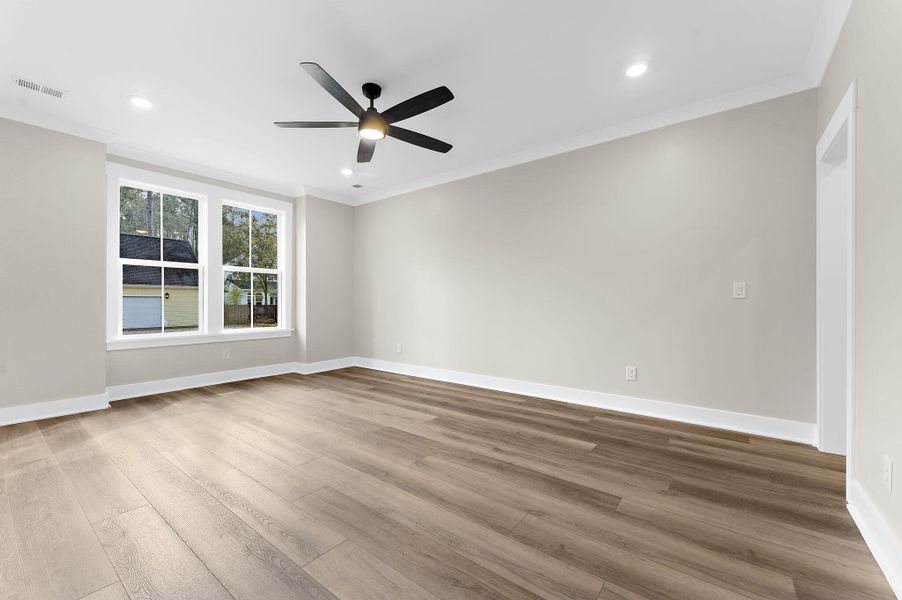 Spacious, unfurnished interior of a new home in , Summerville (Image 79).