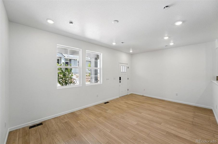 17123 W 91st Lane ~ Ready Now