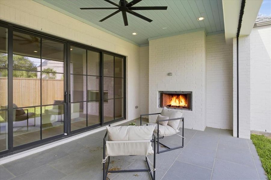 Exterior details and patio area of a home in , Dallas (Image 27).