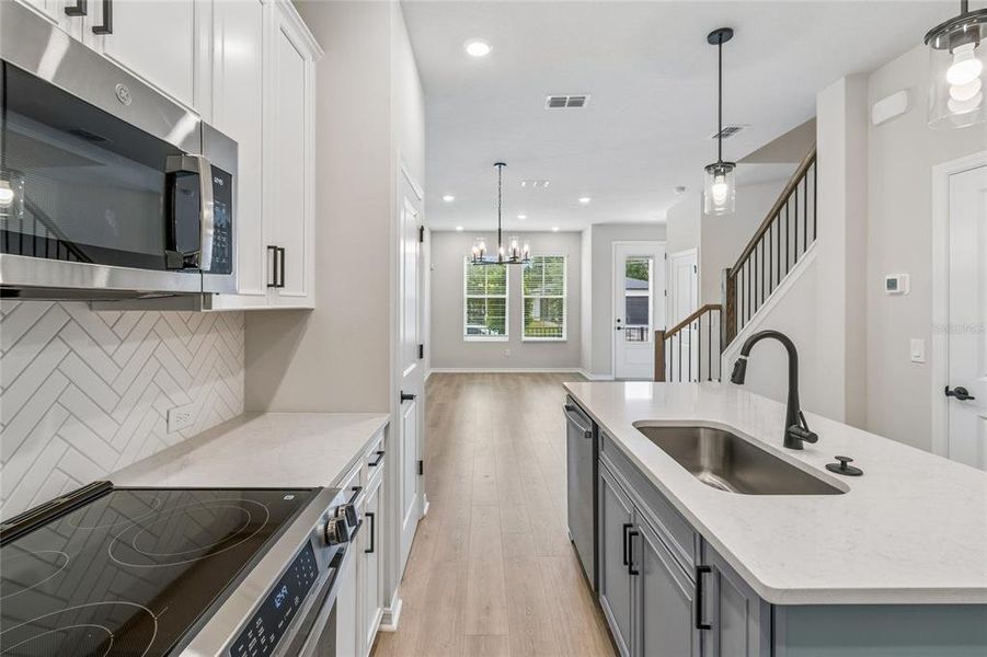 Furnished interior view inside a new home in , Orlando (Image 4).