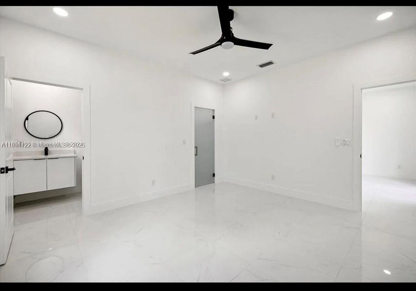 Image 6 of a home in . Image 6 of a home in .