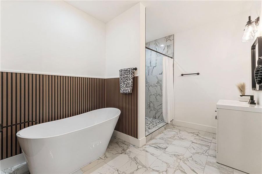 Furnished interior view inside a new home in , Cartersville (Image 9).