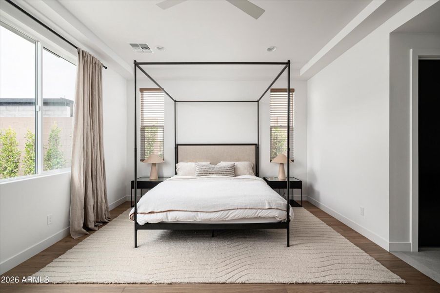 17-5724EMouraDr-17 17-5724EMouraDr-17