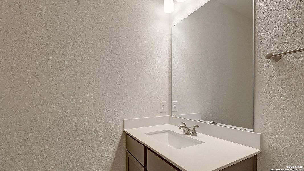 Close-up of interior finishes inside a home in Veranda 40', San Antonio (Image 18).