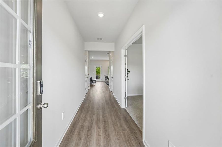 Spacious, unfurnished interior of a new home in Ivey Township, Dallas (Image 61).