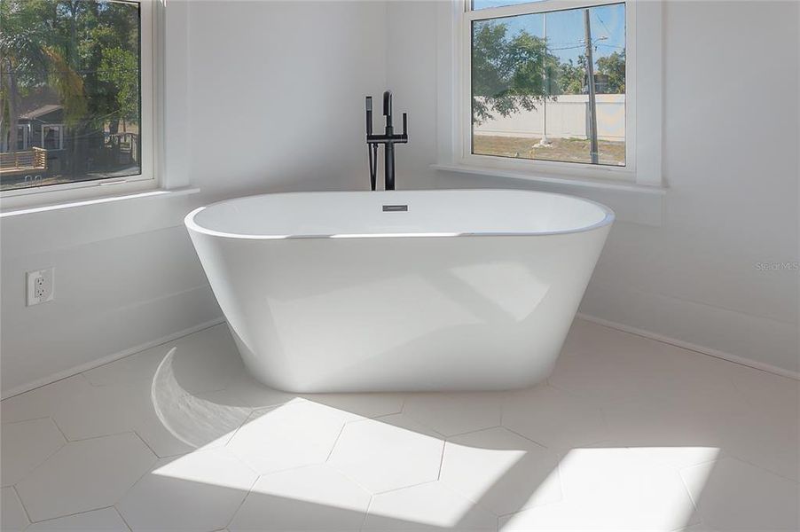 Close-up of interior finishes inside a home in , Tampa (Image 20). Close-up of interior finishes inside a home in , Tampa (Image 20).