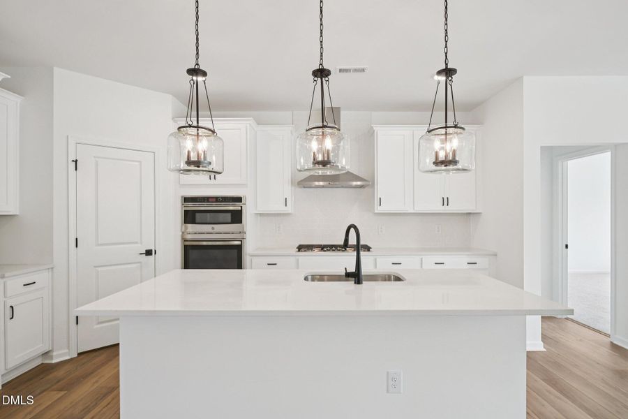 16-web-or-mls-Fetching Pl-S2503-016