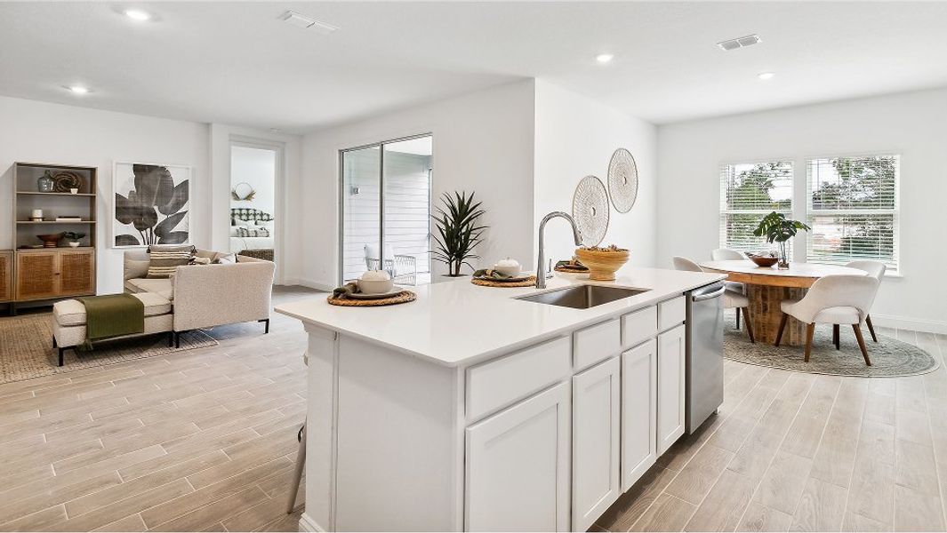 3015 Medallion Bonus II Kitchen 4of7 Base2 7 7 25