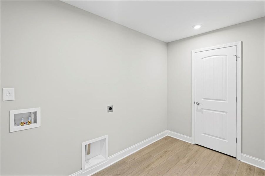 Spacious, unfurnished interior of a new home in Hidden Fields, Hoschton (Image 45). Spacious, unfurnished interior of a new home in Hidden Fields, Hoschton (Image 45).