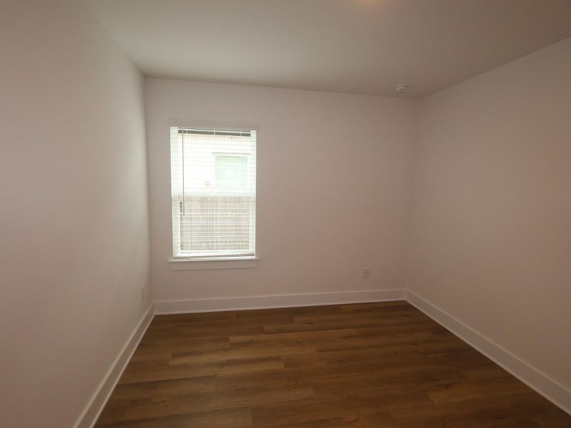 Spacious, unfurnished interior of a new home in Lago Mar, Santa Fe (Image 9).