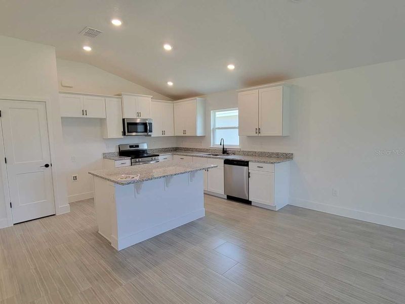 Furnished interior view inside a new home in Ocala Crossings South, Ocala (Image 7).