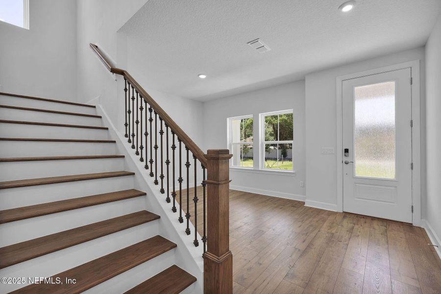 Spacious, unfurnished interior of a new home in Creighton Pointe, Fleming Island (Image 17).