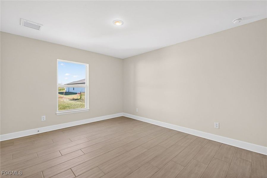 Spacious, unfurnished interior of a new home in Cape Coral, Cape Coral (Image 23). Spacious, unfurnished interior of a new home in Cape Coral, Cape Coral (Image 23).