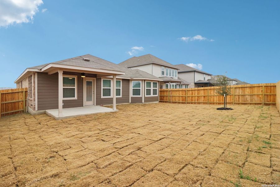 Exterior details and patio area of a home in Sagebrooke - Classic Series, San Antonio (Image 27).