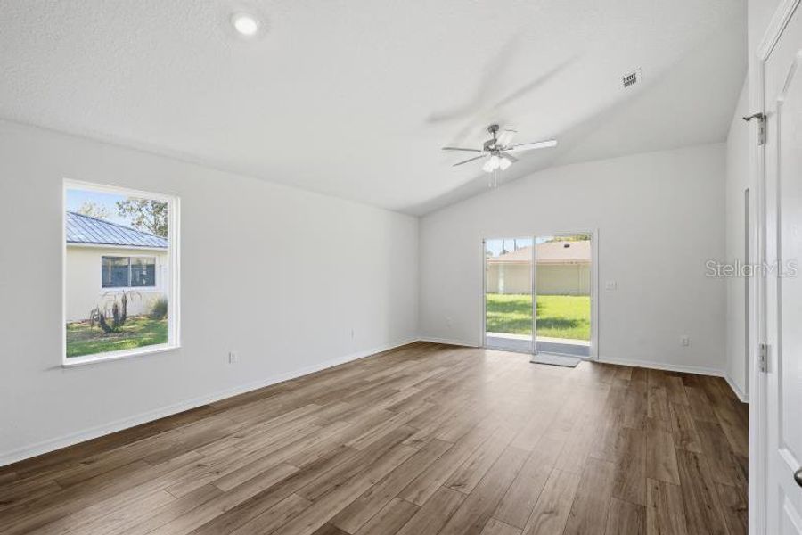 Spacious, unfurnished interior of a new home in Palm Coast, Palm Coast (Image 19).