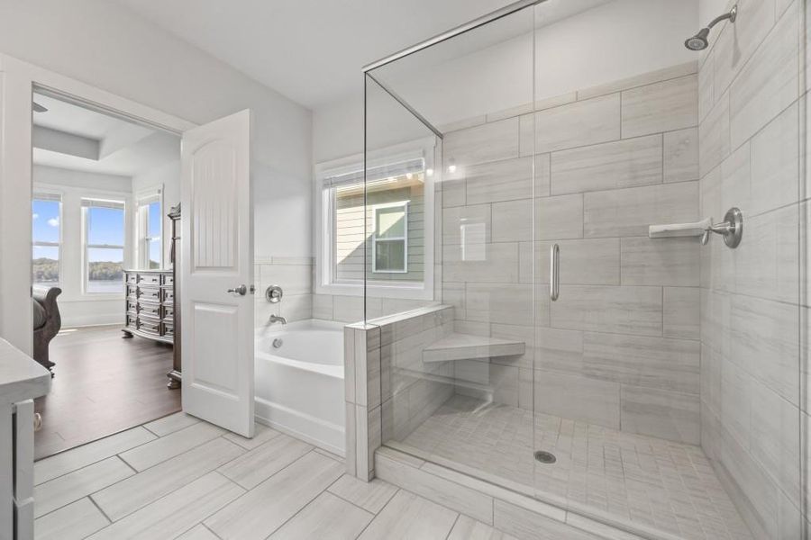 Furnished interior view inside a new home in The Cottages Of Lake Lanier, Gainesville (Image 30).