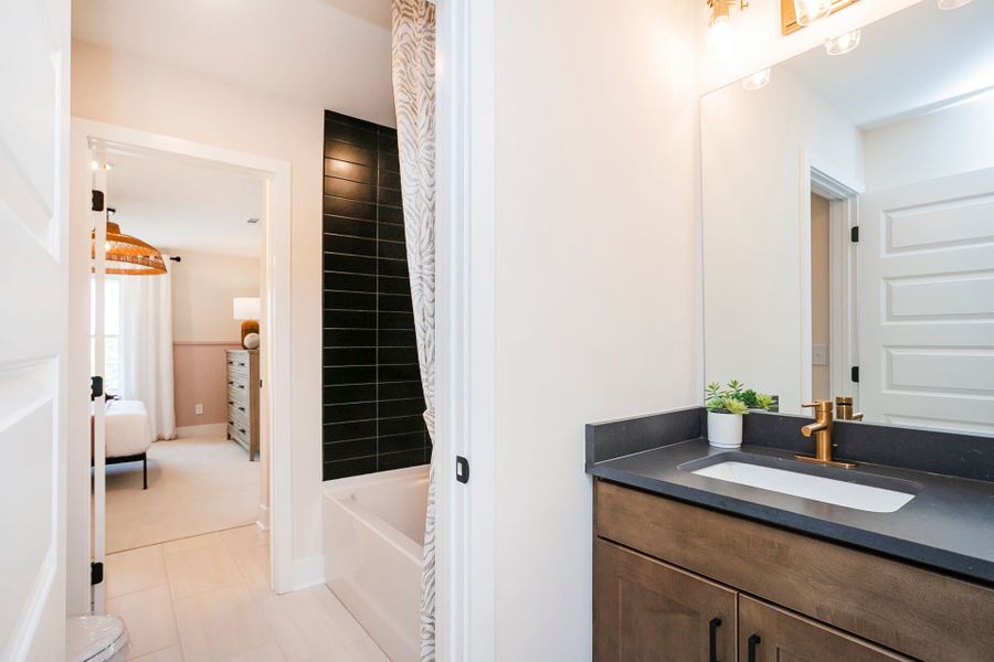 Continental Second Bathroom