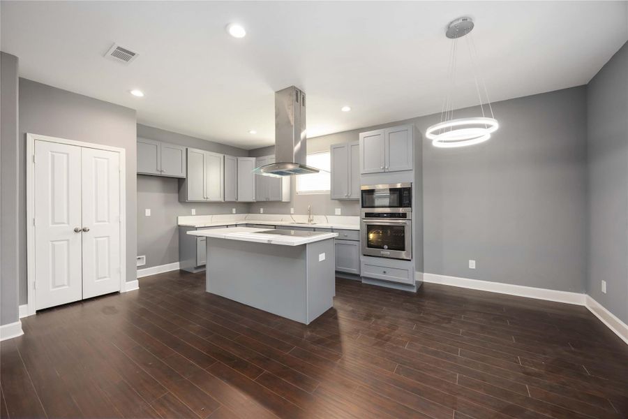 Furnished interior view inside a new home in , Houston (Image 7). Furnished interior view inside a new home in , Houston (Image 7).