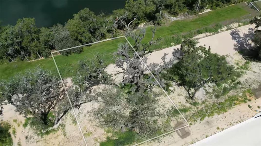 Natural landscape and outdoor views near  in Clermont (Image 8).