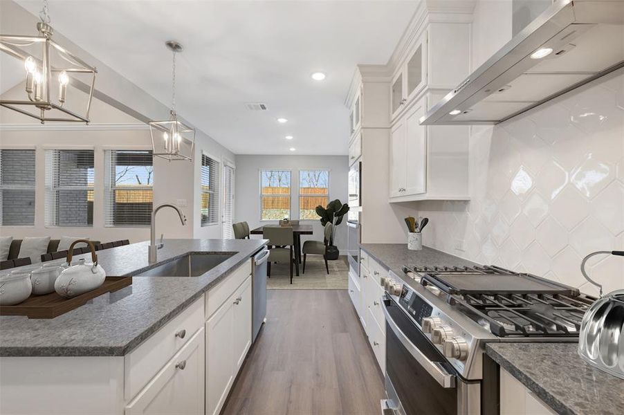 Furnished interior view inside a new home in Heritage Ranch, Sherman (Image 8).