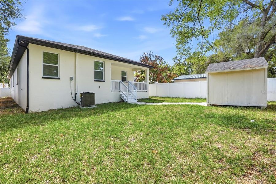 Exterior details and patio area of a home in , Tampa (Image 24).